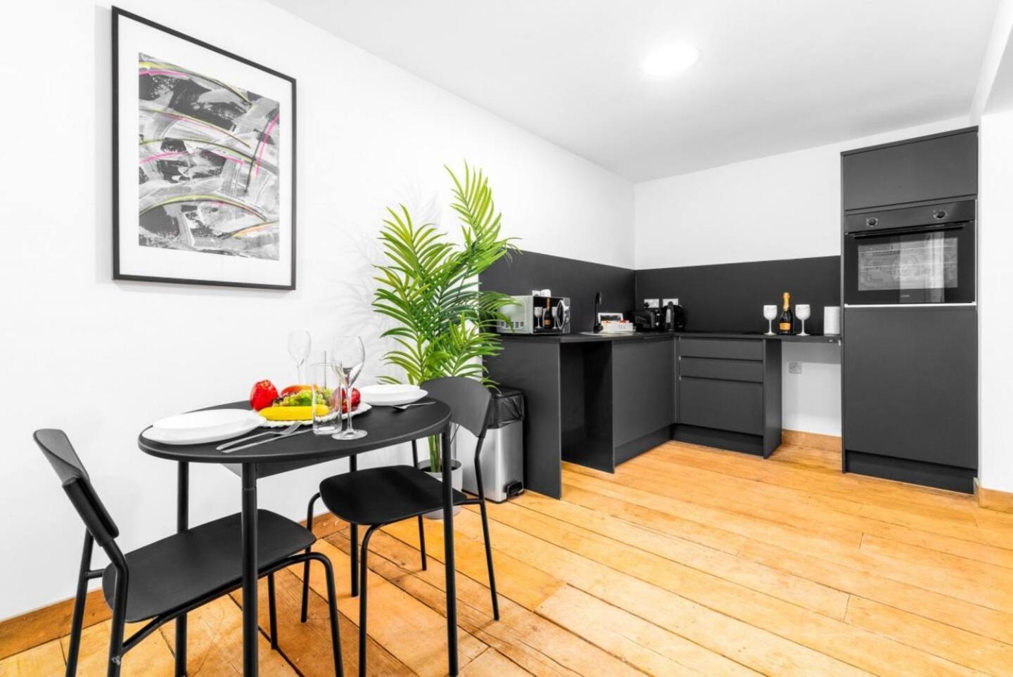 Loft Style Apartment - Near City Centre - Smart Tv- Wifi - Parking - Top Rated - 3Nt Birmingham Eksteriør billede